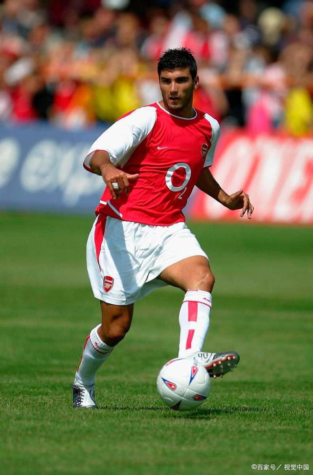 九游游戏中心下载 官方版-赛地聚焦:法甲今晨热度飙升,上海海港手感冰凉,引发热议,资深球员宣示担当的简单介绍