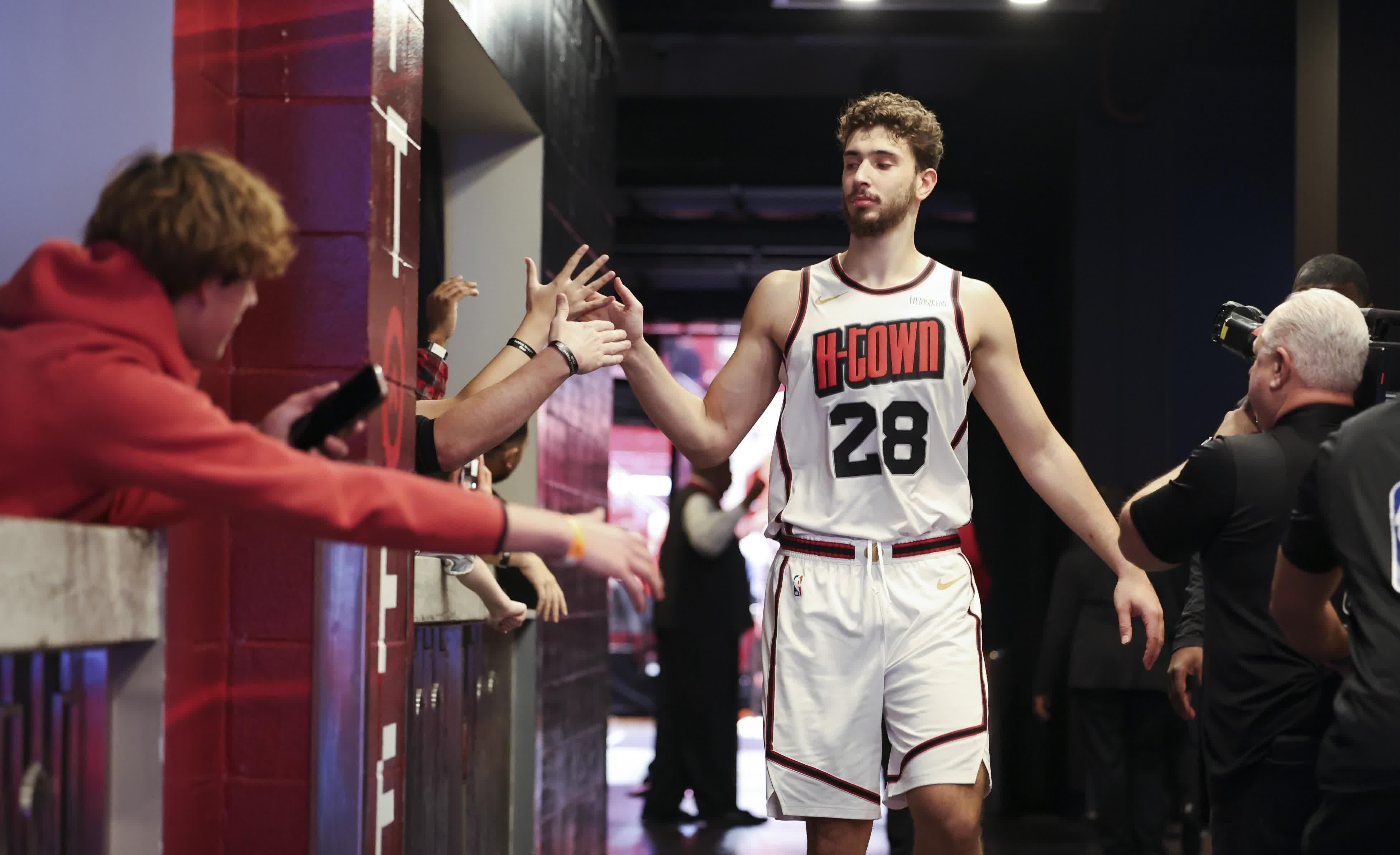 九游游戏中心下载-今晚新奥尔良鹈鹕再遭质疑——NBA常规赛节点到来，压力陡增，年轻球员得到机会的简单介绍