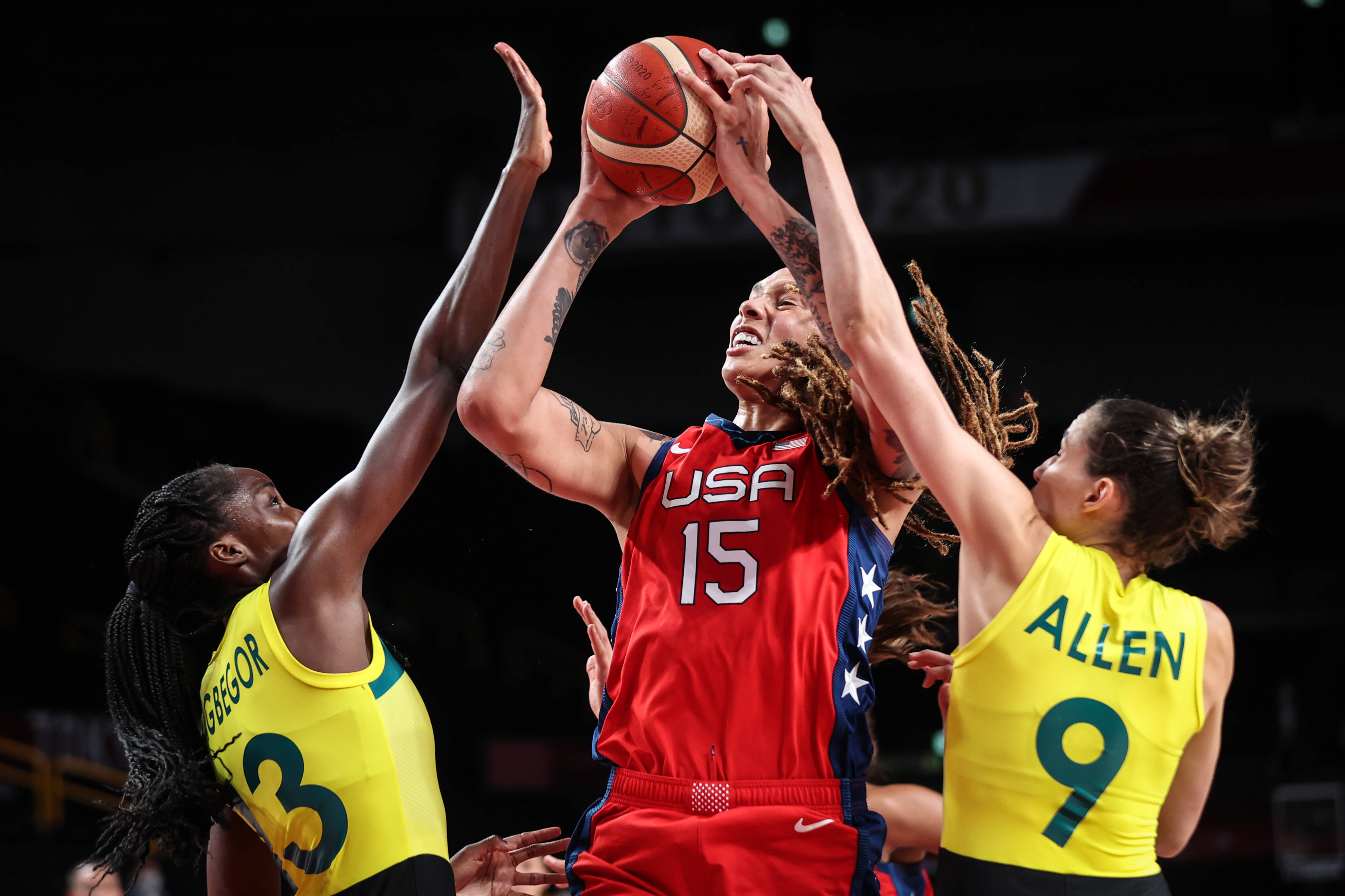 九游游戏中心-关于菲尼克斯太阳迎欧篮联关键赛；今晚更衣室发声；压力陡增；医务组通报恢复的信息