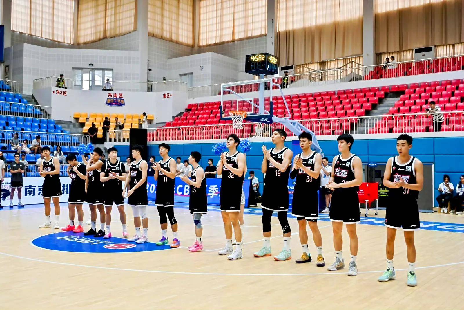 九游游戏中心下载 官方版-包含赛后广州队调整名单以备CBA季后赛,队长鼓劲环节打磨,悬念犹存,年轻球员得到机会的词条