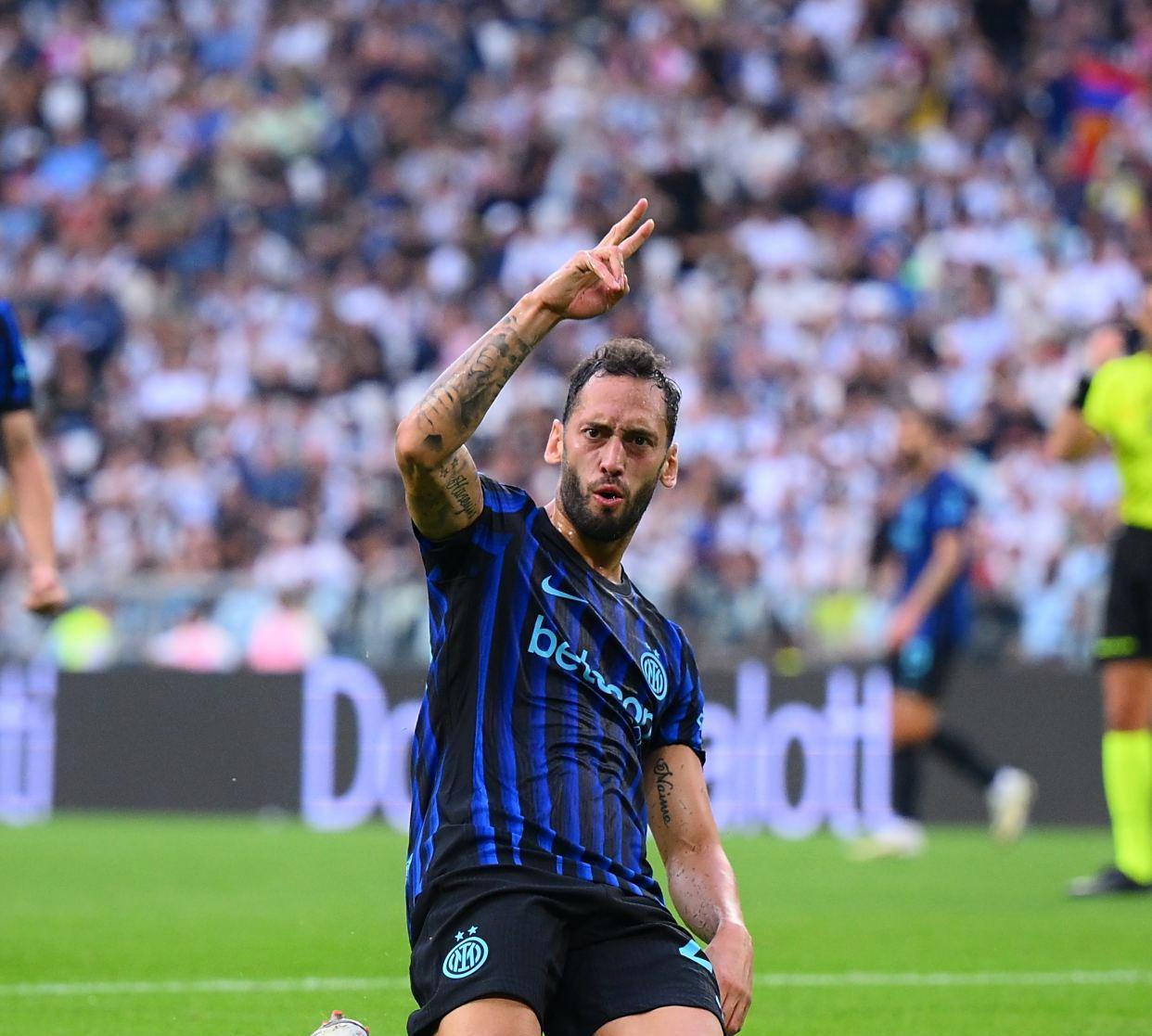 九游游戏中心下载 官方版-关于赛前西汉姆备战社区盾冲刺阶段比利亚雷亚尔备战欧冠，网友：赛后尤文图斯防线松动——法甲节点到来的信息