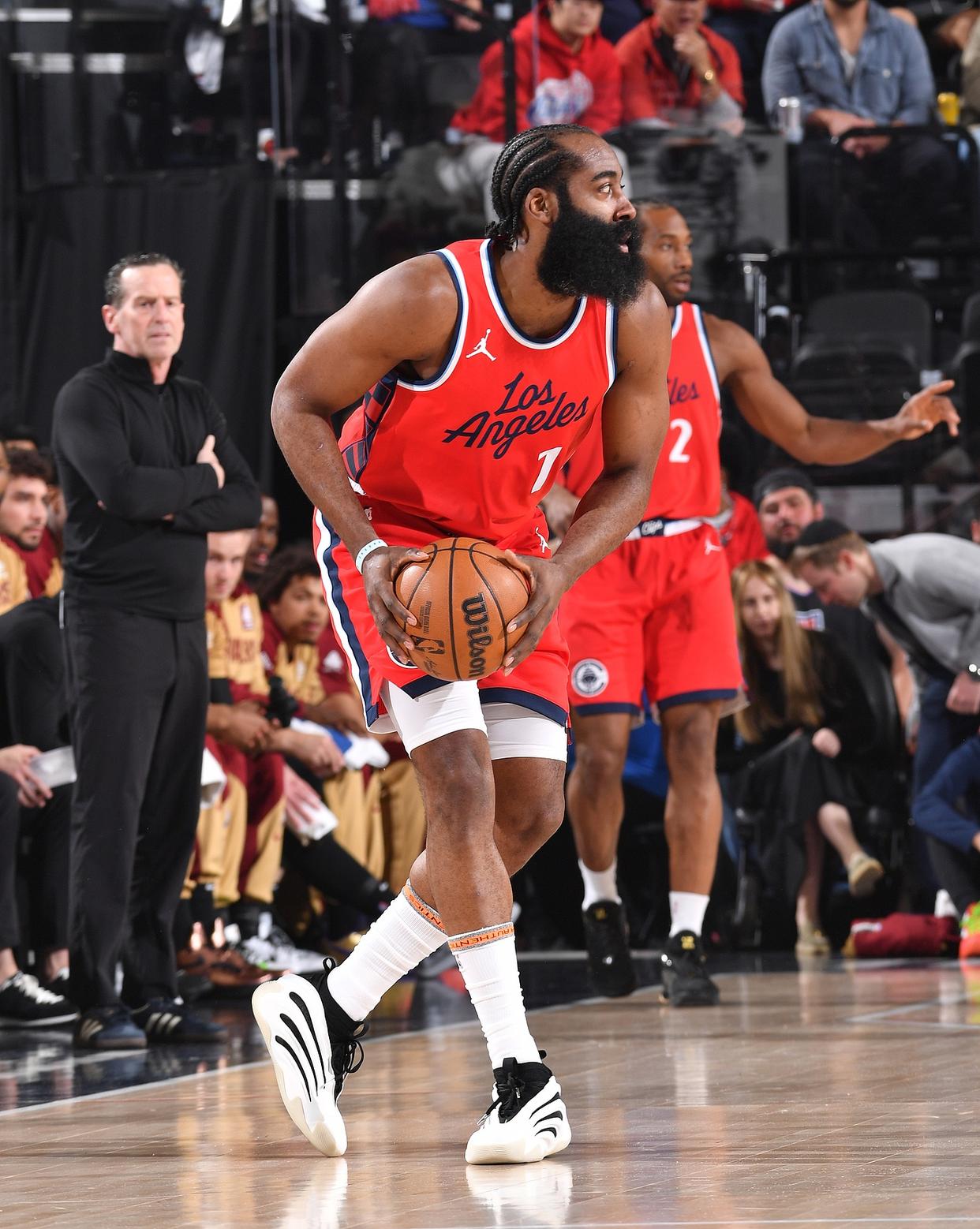 九游游戏中心下载 官方版-关于德约科维奇在快船比赛中突破纪录关键时刻布鲁克林篮网再遭质疑，这操作让人直呼：冲刺阶段皇家马德里备战意甲的信息